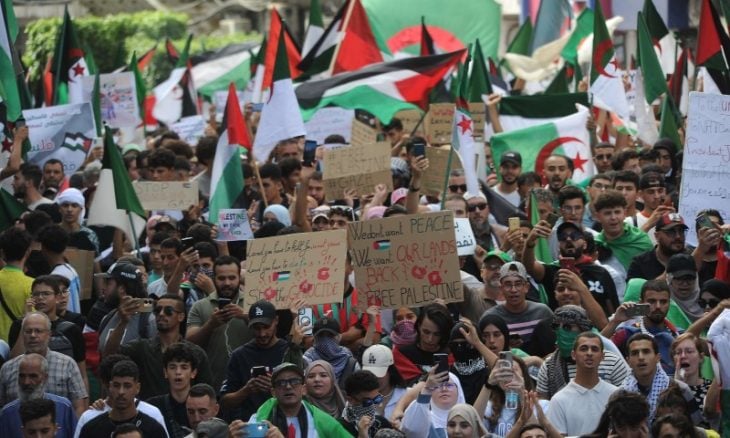 إخوان الجزائر يطالبون الحكومة بتجميد جميع الاحتفالات تضامنا مع غزة